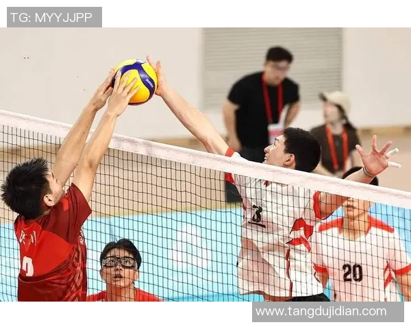 深圳排球队与上海排球队的较量分析与战术探讨 深圳排球队与上海排球队的较量分析与战术探讨