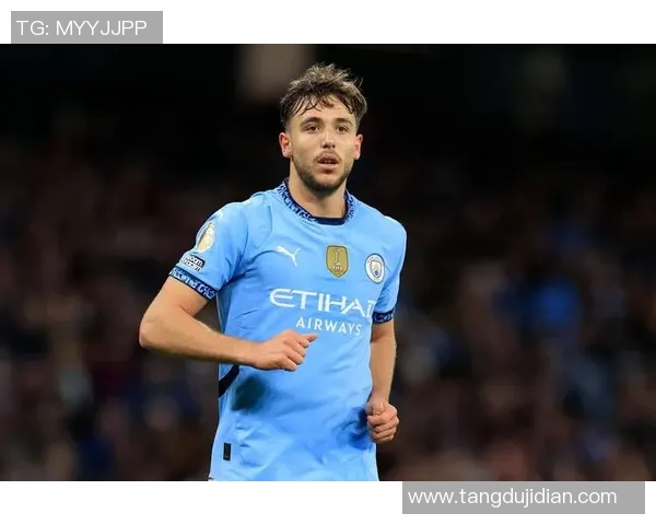 现役足球明星独特踢球风格分析与技术特点探讨 现役足球明星独特踢球风格分析与技术特点探讨