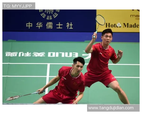 赛后分析:上海羽毛球队与武汉羽毛球队在比赛中的灵活性对比与启示 赛后分析:上海羽毛球队与武汉羽毛球队在比赛中的灵活性对比与启示