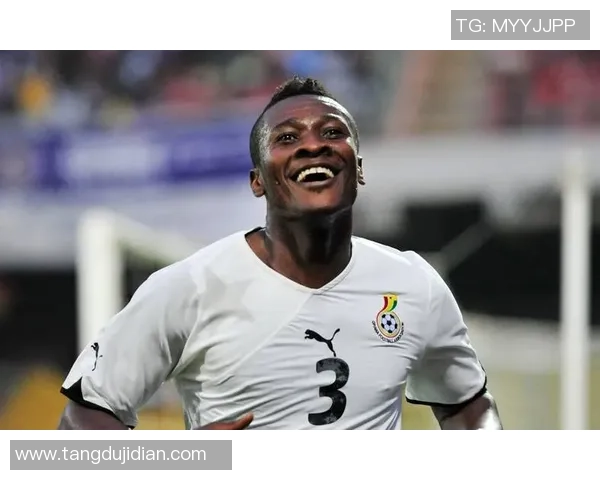 足球明星展现温和性格背后的故事与魅力解析