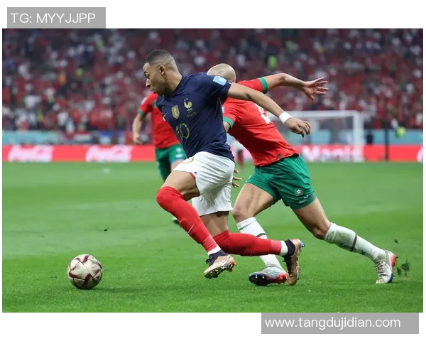 闪耀绿茵场的足球明星们与他们的传奇故事 闪耀绿茵场的足球明星们与他们的传奇故事