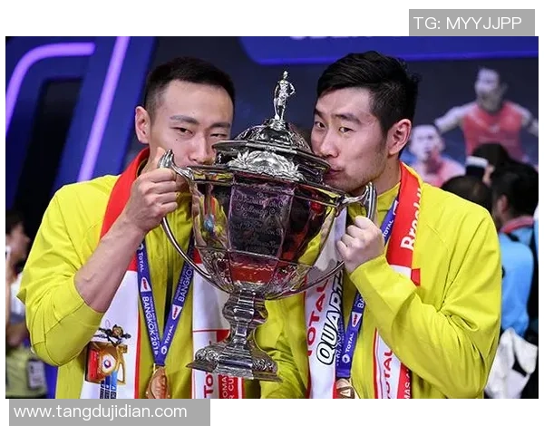 重庆羽毛球队在奥运会上的灵活性表现与战术创新分析 重庆羽毛球队在奥运会上的灵活性表现与战术创新分析